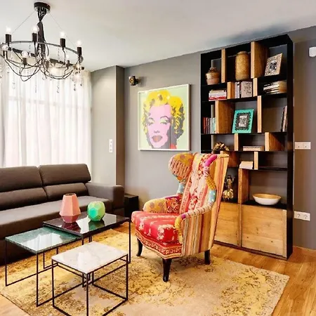 아파트 Stylish And High-end Designer In Center 소피아