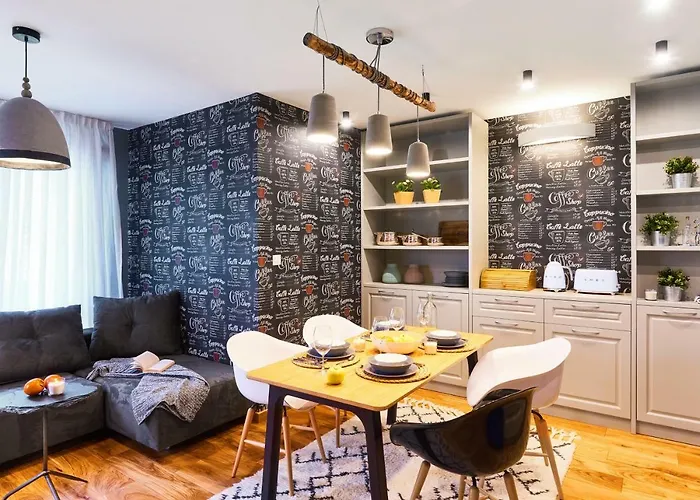 Stylish And High-end Designer In Center Appartamento