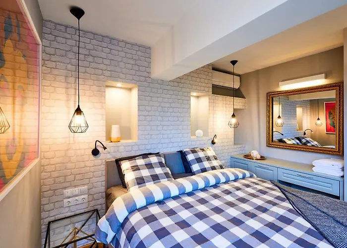 Stylish And High-end Designer In Center Appartamento